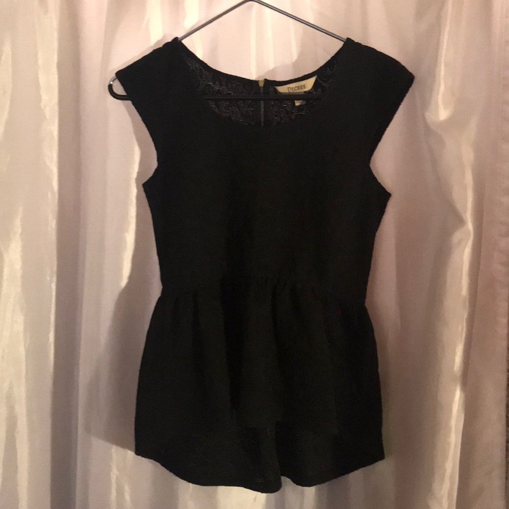 Dress-Style Top Gathered at Waist & Longer in Back